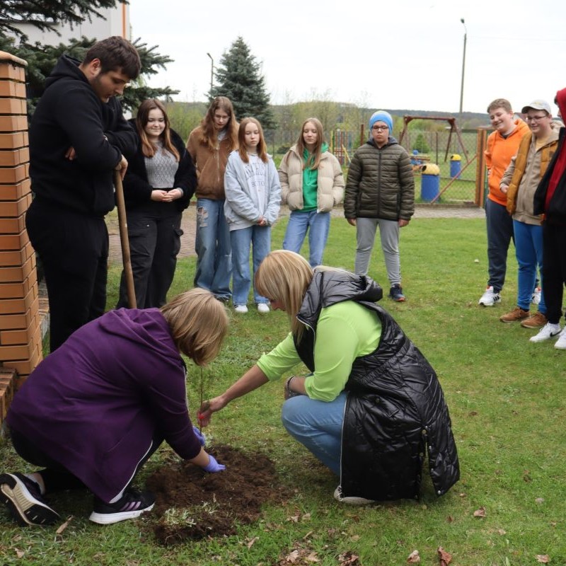 Obchody Dnia Ziemi w Zespole Publicznych Placówek Oświatowych w Broku